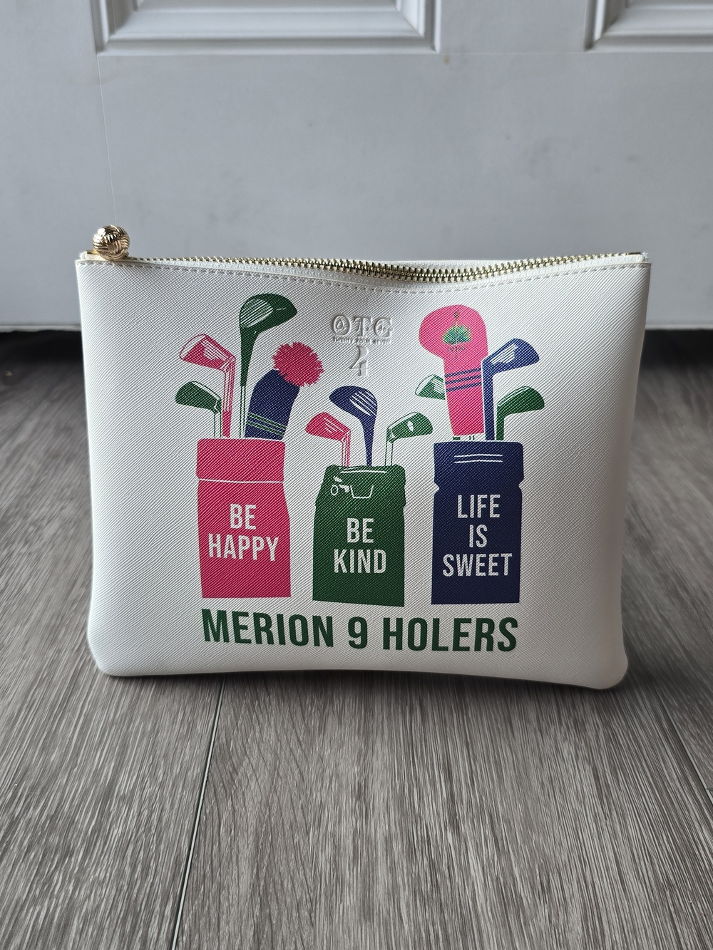 NWT OTG 247 Merion 9 Holers Golf Pouch Clutch White Vegan Leather Zip Bag